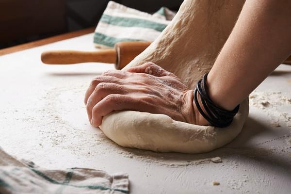 How to Make Quick Pizza Dough?